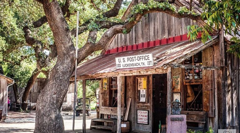 Luckenbach Texas